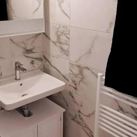Elegant Fully Furnished Apartment! @zuerich 4 아파트 취리히